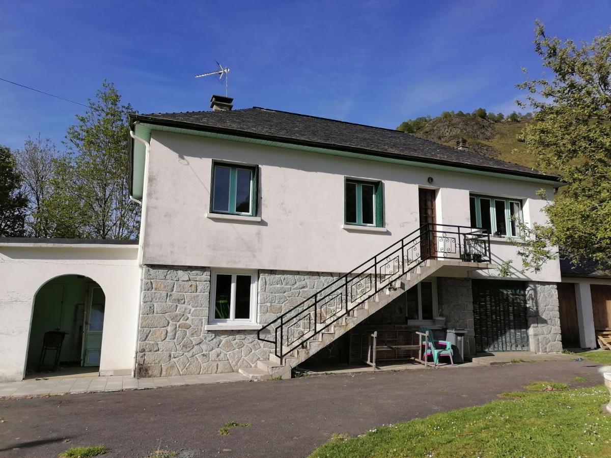Aux D'Estaing Croises, Gite De Montagne Accessible A Tous Eksteriør bilde